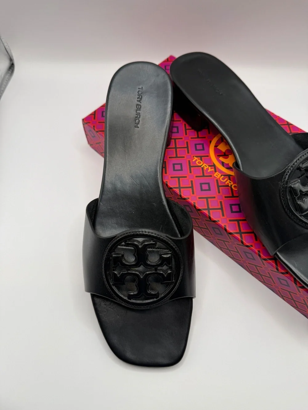 Tory Burch Bombe Miller Slide Calf Leather in Perfect Black — Size 10